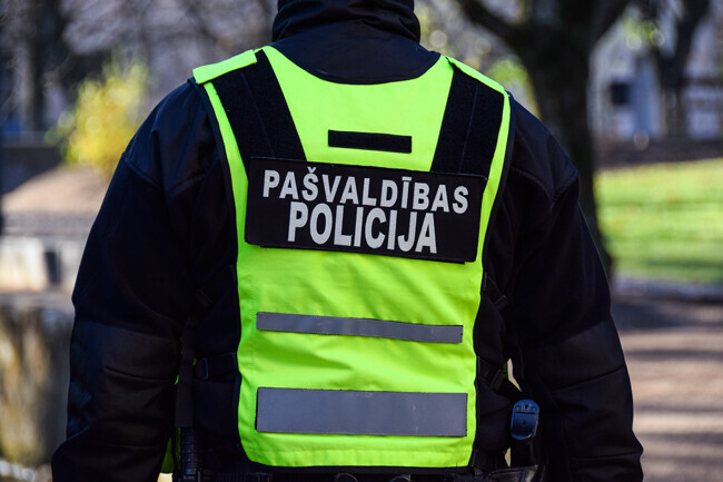Autovadītāju Liepājā Jūras svētku laikā soda trīsreiz – policija neplāno pievērt acis