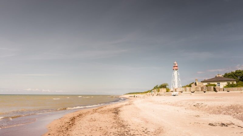 Nezināms drosminieks Papē izglābj jūrā slīkstošu cilvēku