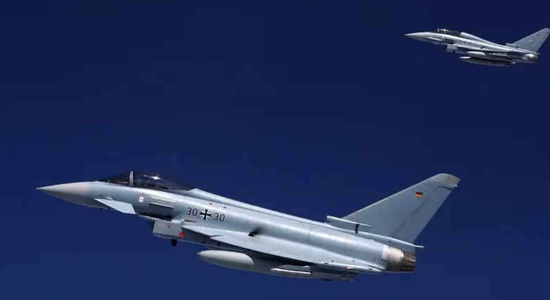 Ungārija un Spānija pārņem NATO Baltijas gaisa telpas patrulēšanas misiju Lietuvā