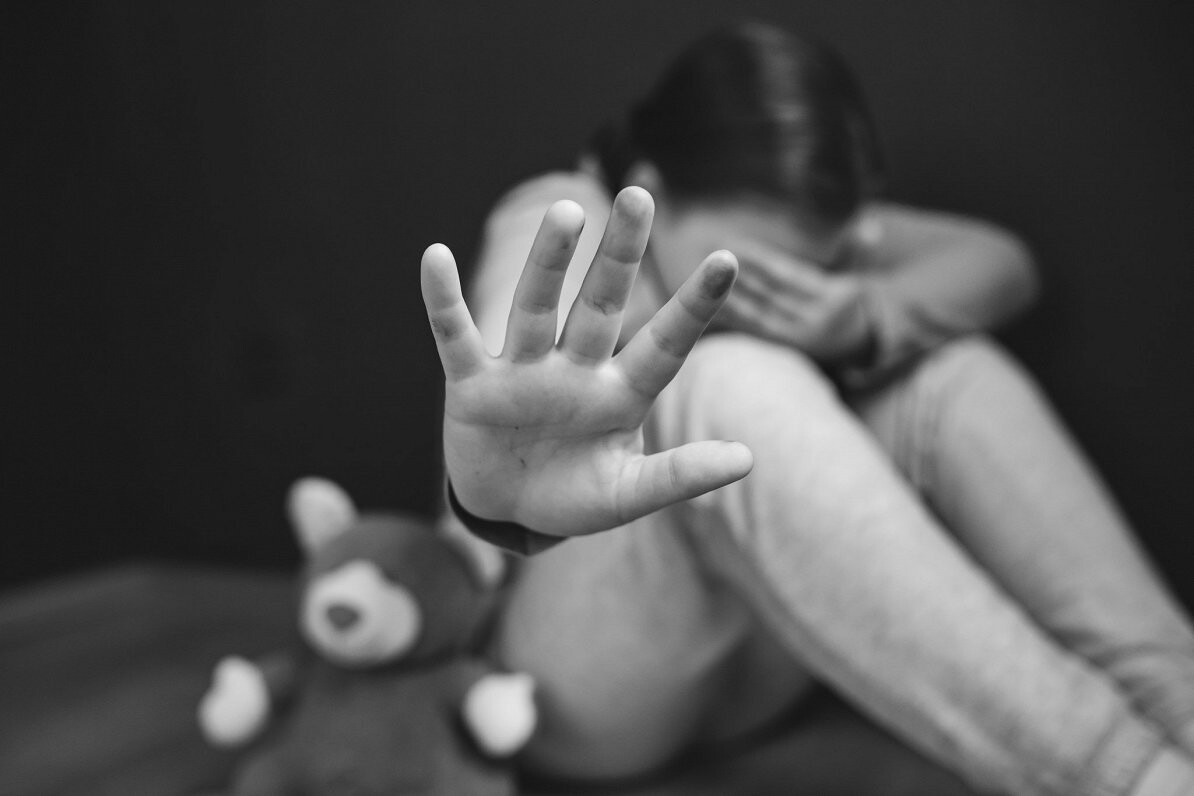 Kurzemē vīrietim par seksuālu vardarbību pret māsas mazgadīgo meitu piespriež 16 gadu cietumsodu