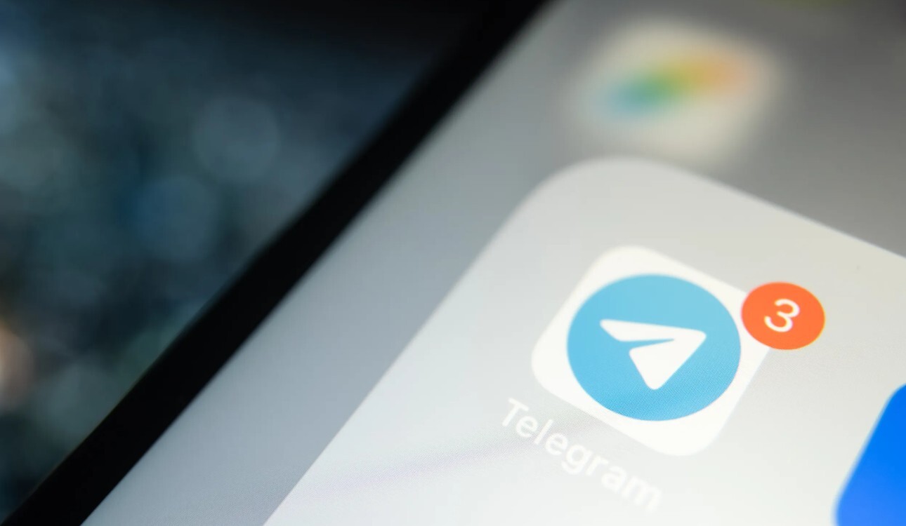 “Telegram” dibinātājs Durovs nopratināts saistībā ar iespējamu nelikumīgu saturu lietotnē