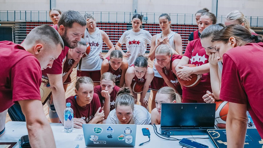 Pirmo reizi viens finālturnīrs katrai spēlētājai: Mājenieks nosauc U20 sastāvu