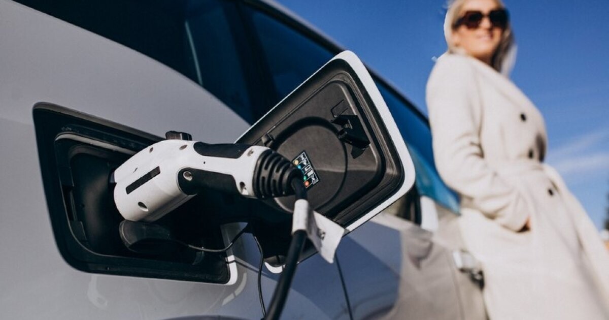 Vācijas valdošā koalīcija vienojas par elektroauto subsīdijām un pabalstiem darba meklētājiem