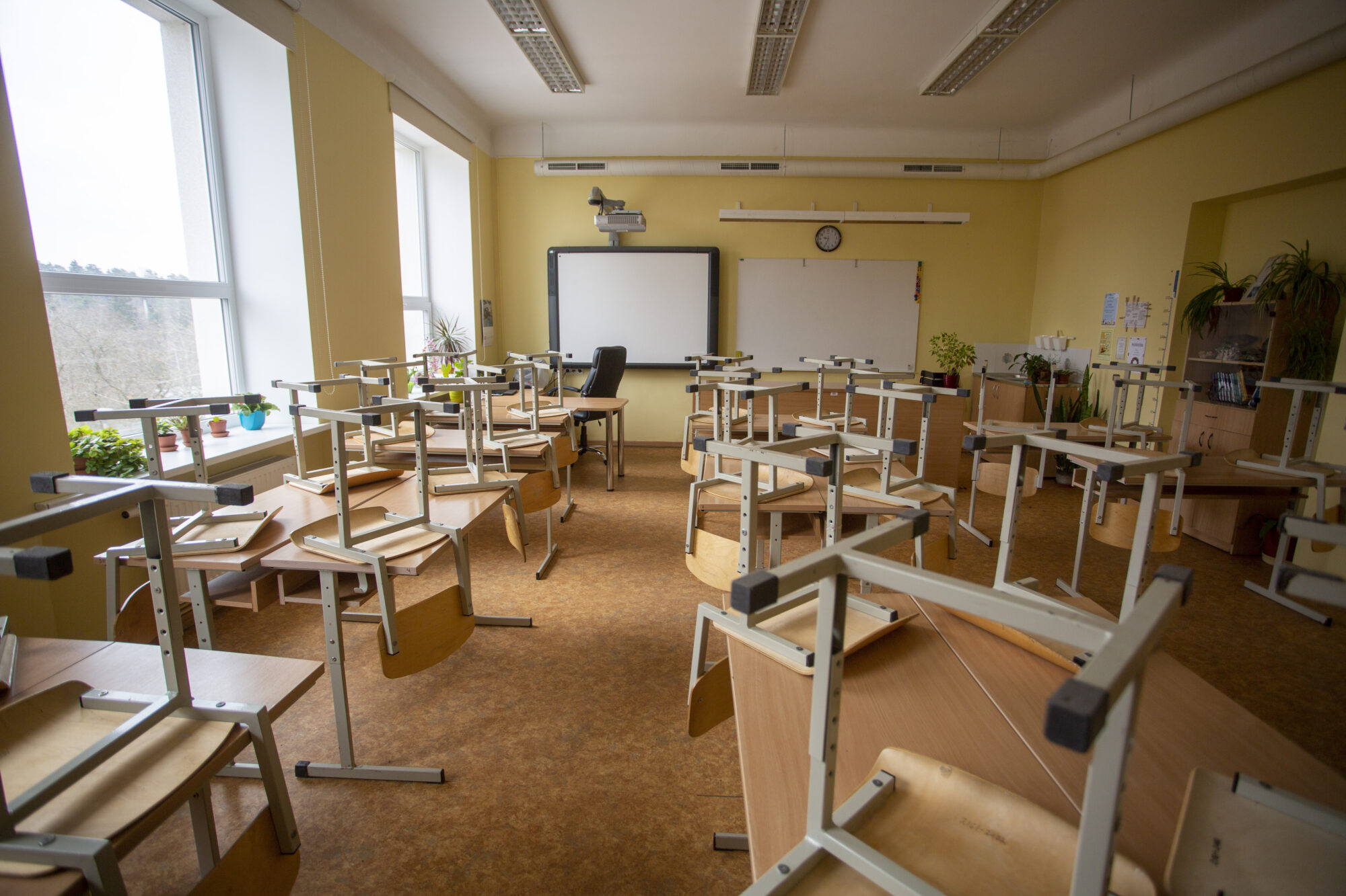 Teju trešdaļa eksāmenos izkritušo pamatskolēnu šogad nav turpinājuši izglītību