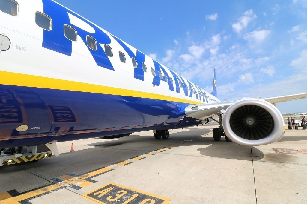 “Ryanair” atsakās no papīra iekāpšanas kartēm
