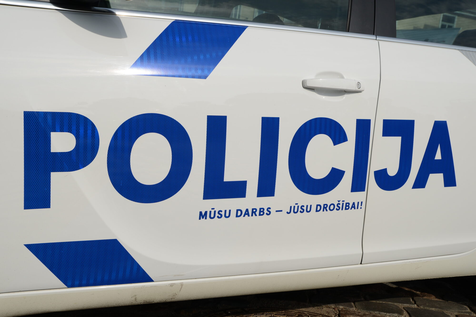 Policijai piešķirs līdz 5,3 miljoniem eiro izdevumiem par arestētās mantas glabāšanu
