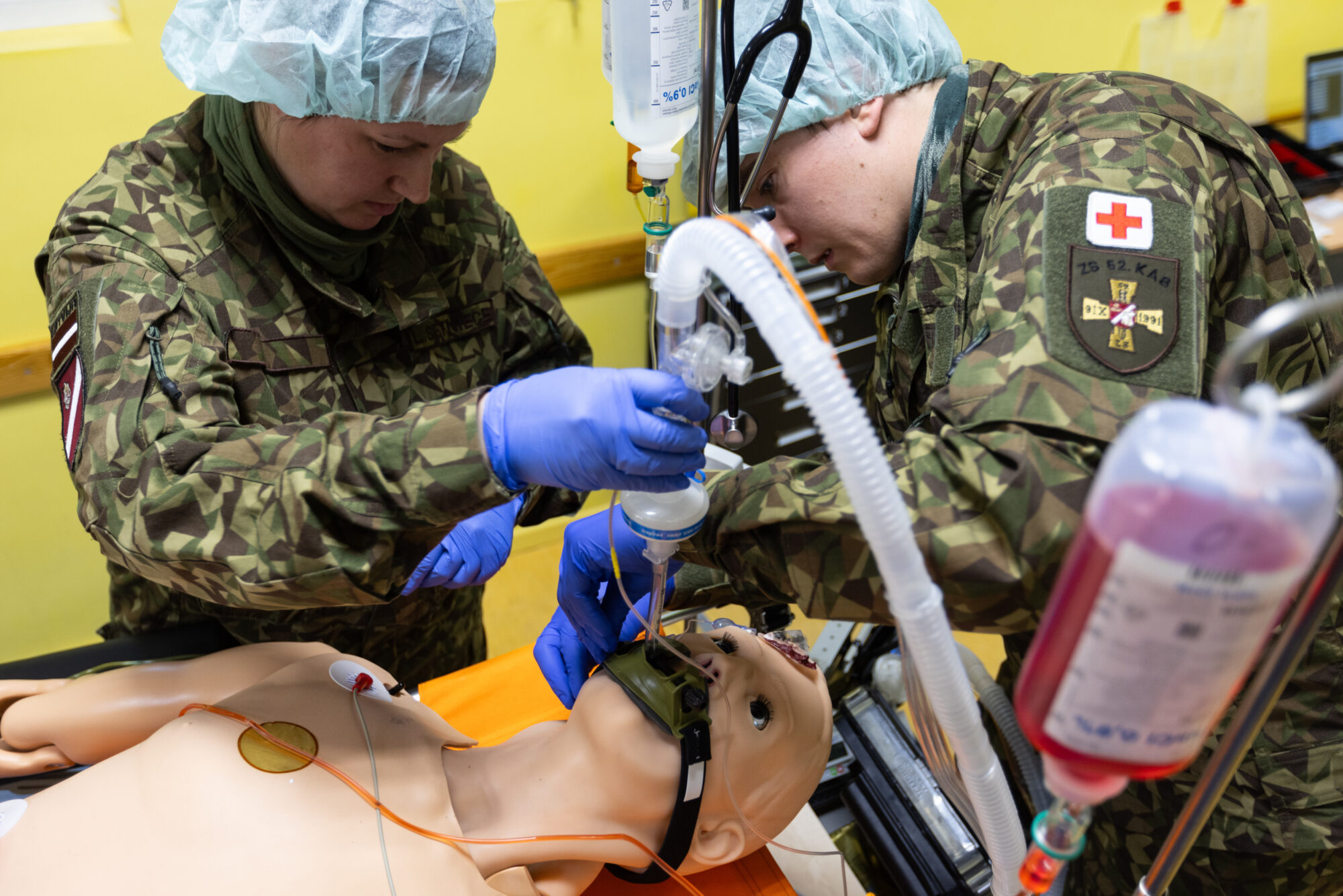 Medicīnas mācībās stiprinās militāro un civilo mediķu sadarbību