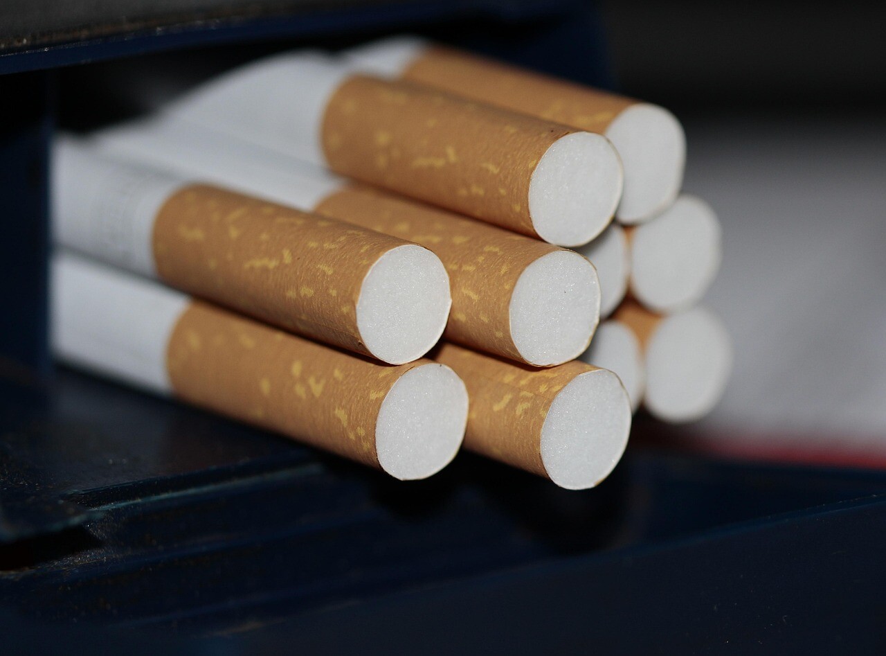 Apsūdz vienu no starptautiskas organizētās grupas dalībniekiem par 2018. gadā notikušo cigarešu kontrabandu