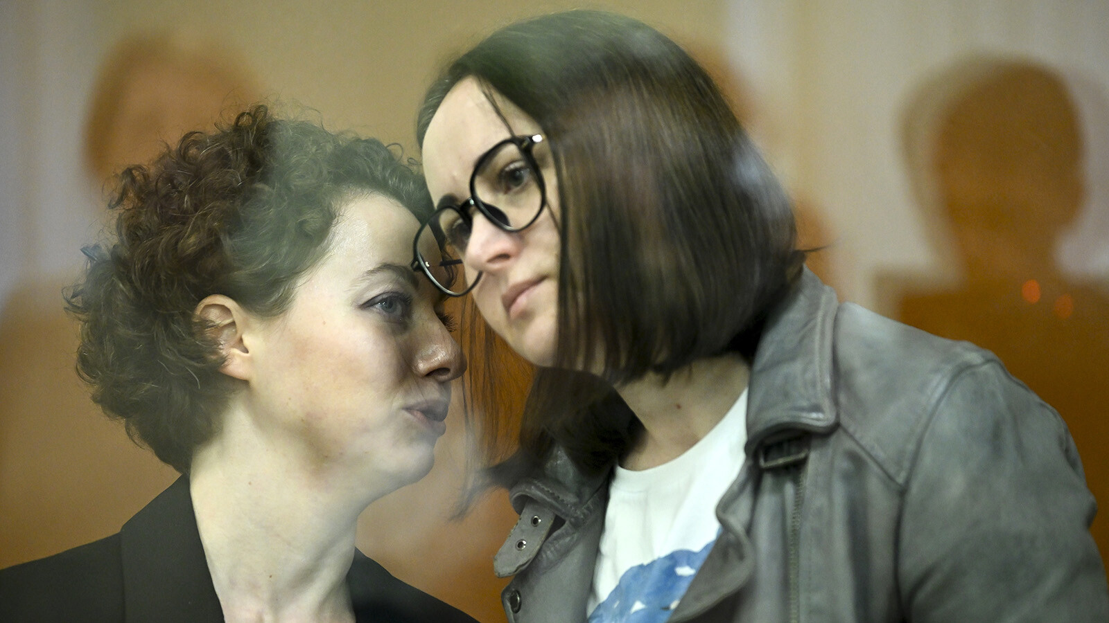 Krievijā atstāj spēkā režisorei un dramaturģei piespriesto cietumsodu