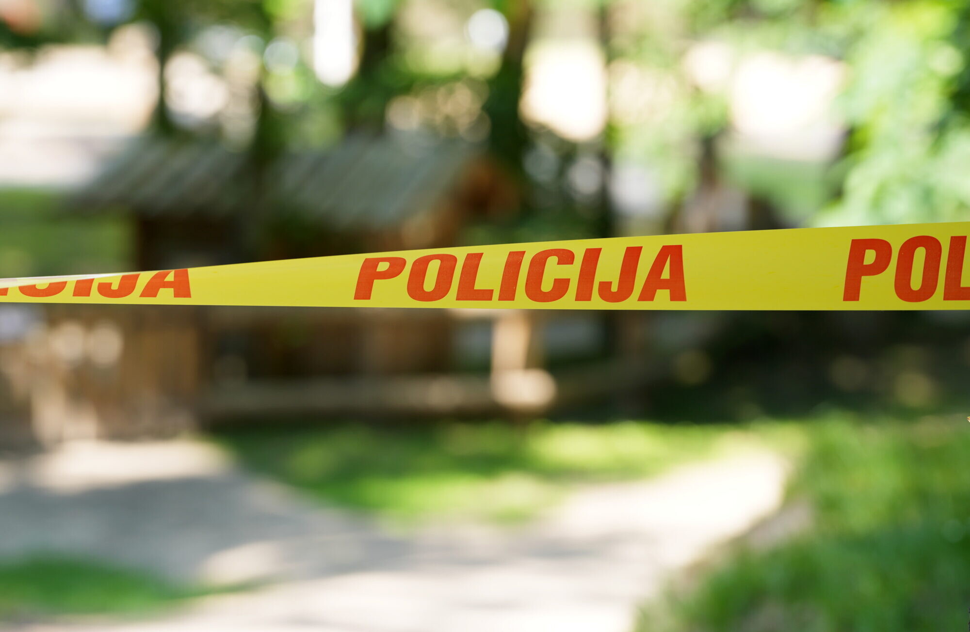 Carnikavā ietriecies stabā un gājis bojā velosipēdists