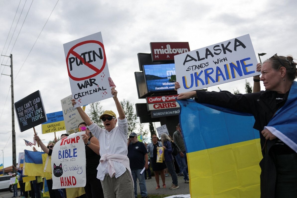 Ankoridžā sākušās demonstrācijas Ukrainas atbalstam