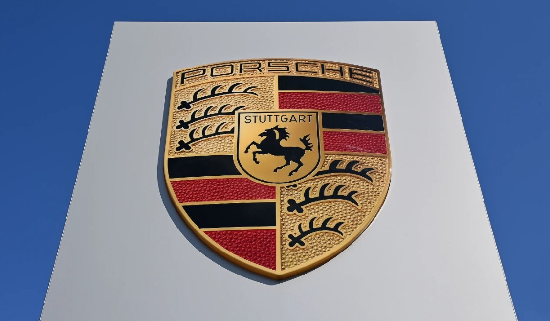 “Porsche” atsakās no ieceres ražot savus elektroauto akumulatorus