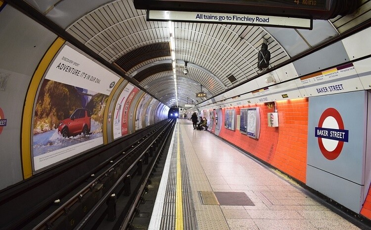 Londonas metro darbinieki sāk piecu dienu streiku