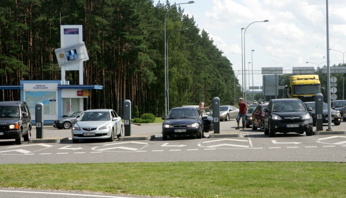 Jūrmalas dome nolemj palielināt iebraukšanas maksu pilsētā no 3 uz 5 eiro dienā