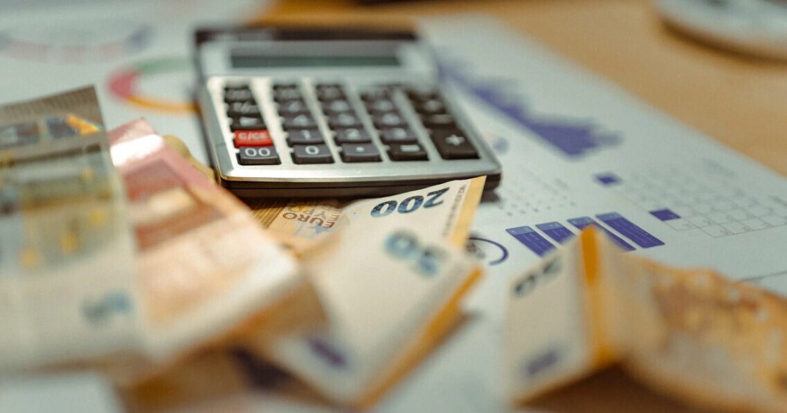 “Coface”: Latvijā uzņēmumu maksātnespējas gadījumu skaits pērn sarucis par 7,4%