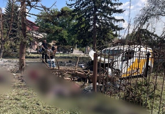Krievu bumbas triecienā Doneckas apgabalā nogalināti vismaz 20 cilvēki