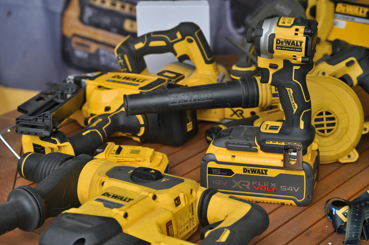 DeWalt instrumentu komplekts – uzticami instrumenti dažādiem darbiem