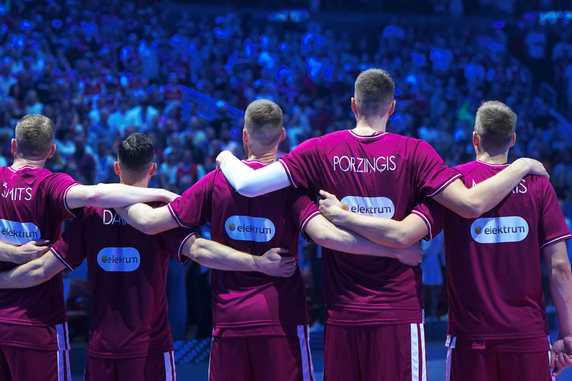 Latvijas basketbolisti EČ Rīgā pēc Serbijas uzvaras pār Čehiju iekļūst izslēgšanas spēļu turnīrā
