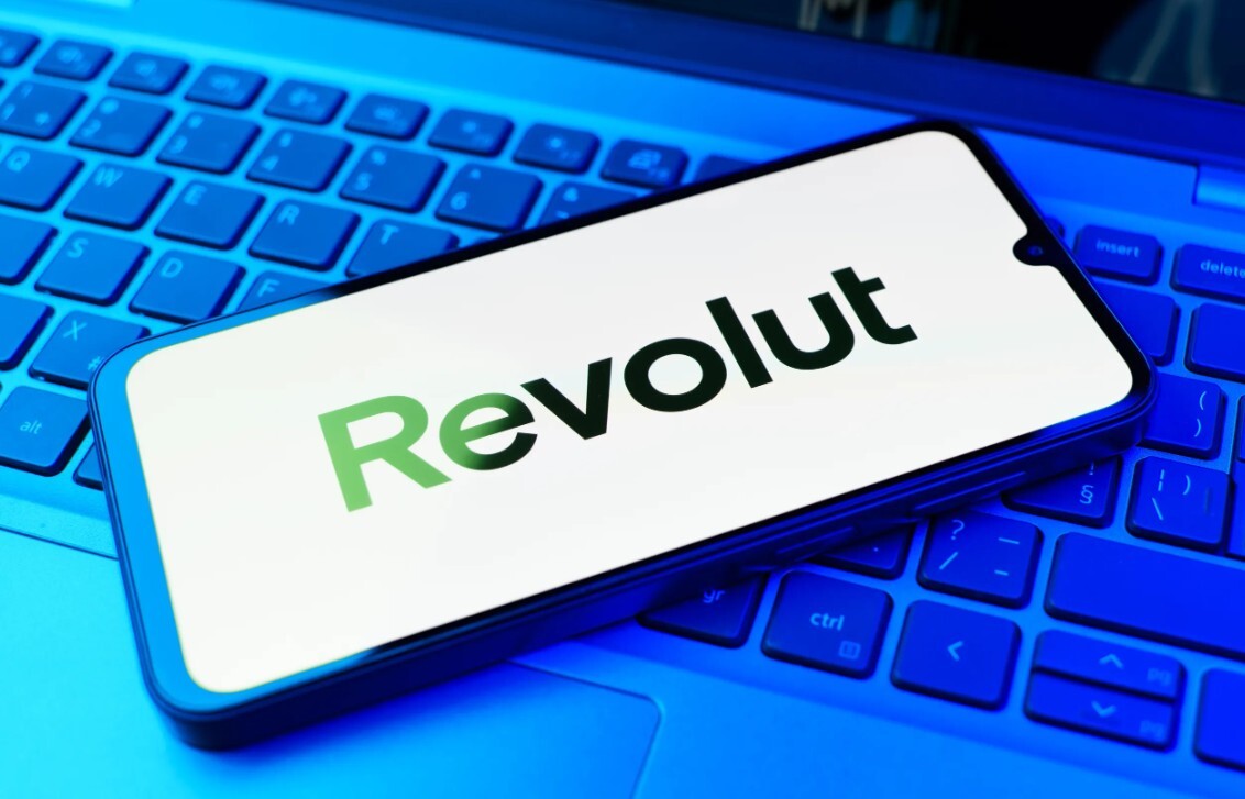 “Revolut” ieguvis pilnu bankas darbības licenci Lielbritānijā