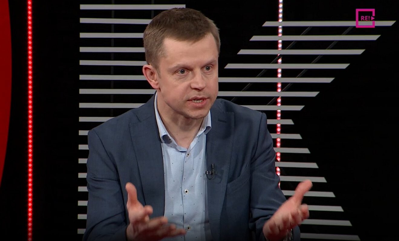 Kadžuli un bijušo NVD darbinieku apsūdz par neizpaužamu ziņu izpaušanu