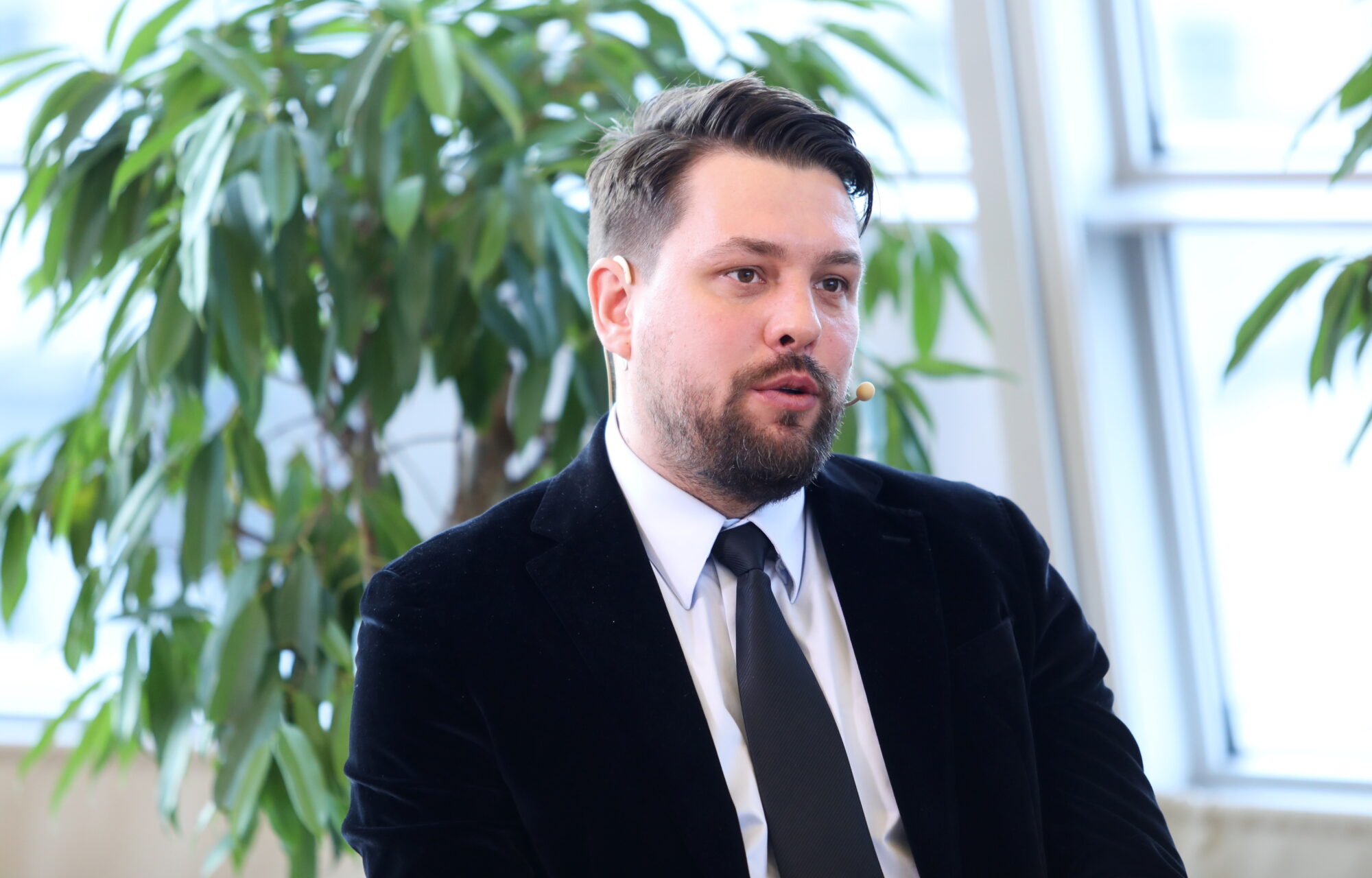 Šrāders: Latvijas amatpersonām jāsniedz konkrētāka informācija, ko darīt sabiedrībai militāro mācību “Zapad” laikā