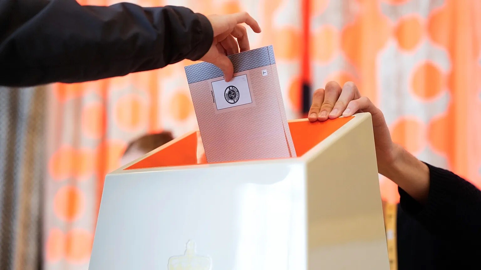 Provizoriskie rezultāti: Norvēģijas parlamenta vēlēšanās uzvarējis premjera kreisais bloks