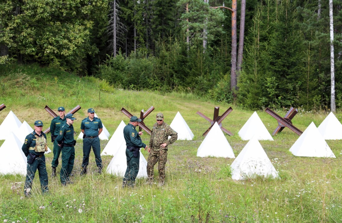 Latvijas aizsardzības resors sadarbojas ar NATO štābiem misijas “Austrumu sardze” ieviešanai