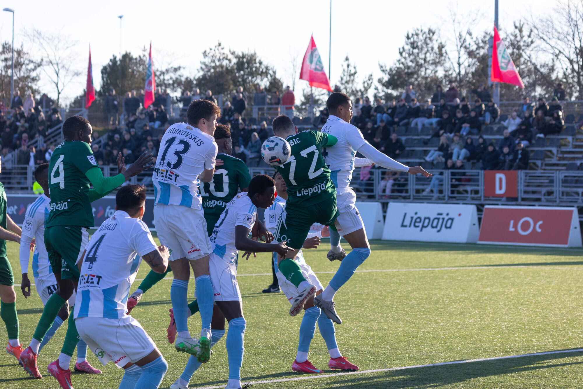 “Liepājas” un “Riga” futbolistu duelī kļūs zināma “Audas” pretiniece Latvijas kausa finālā