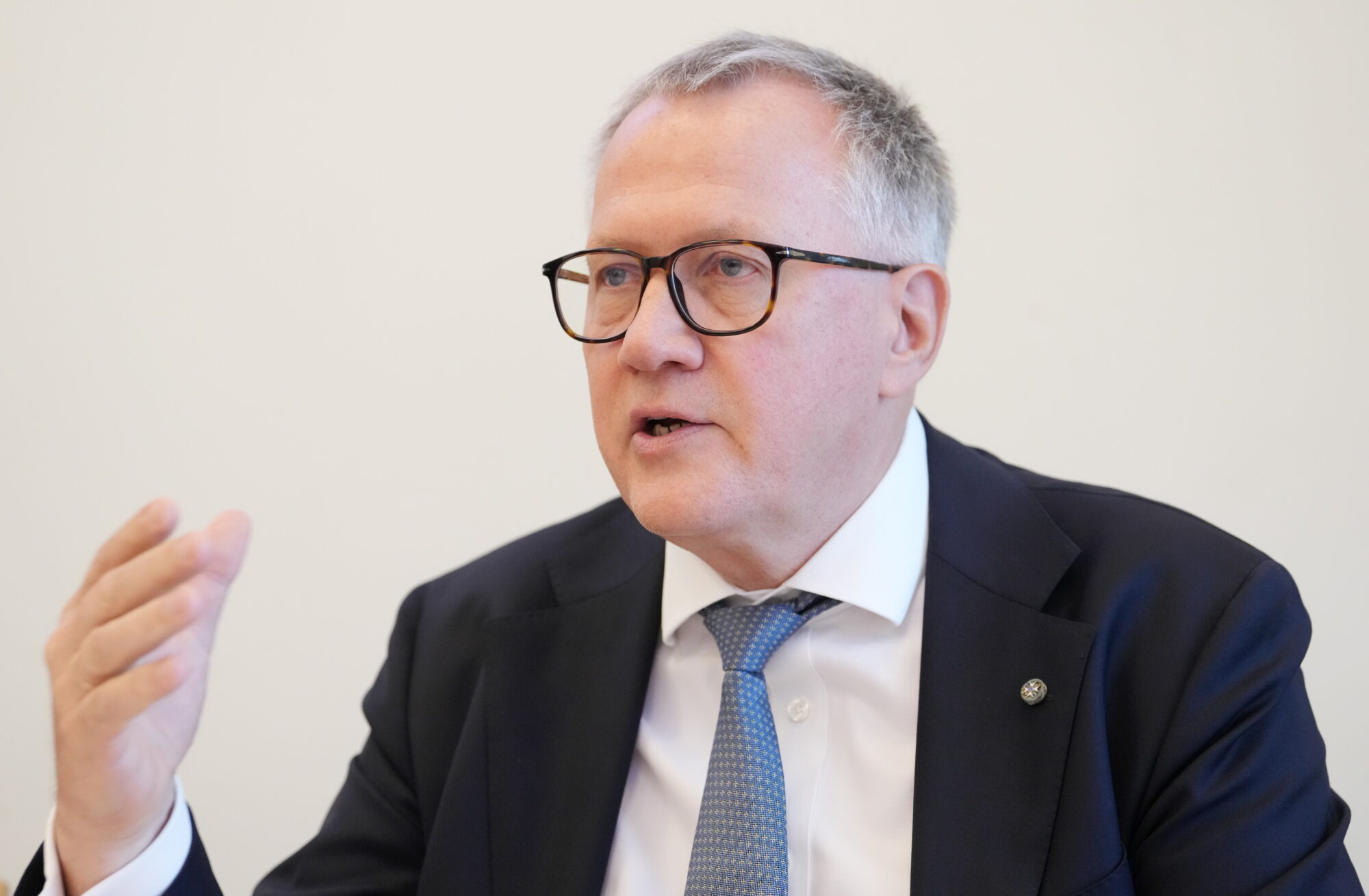 Finanšu ministrs reģionālajā vizītē apmeklē Liepāju