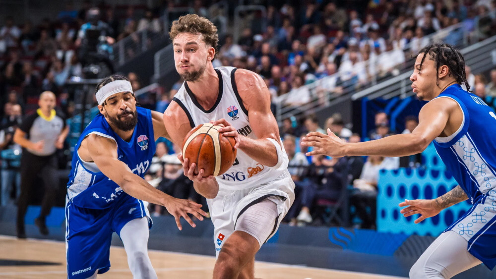 Vācijas basketbolisti Rīgā kļūst par pirmajiem Eiropas čempionāta finālistiem
