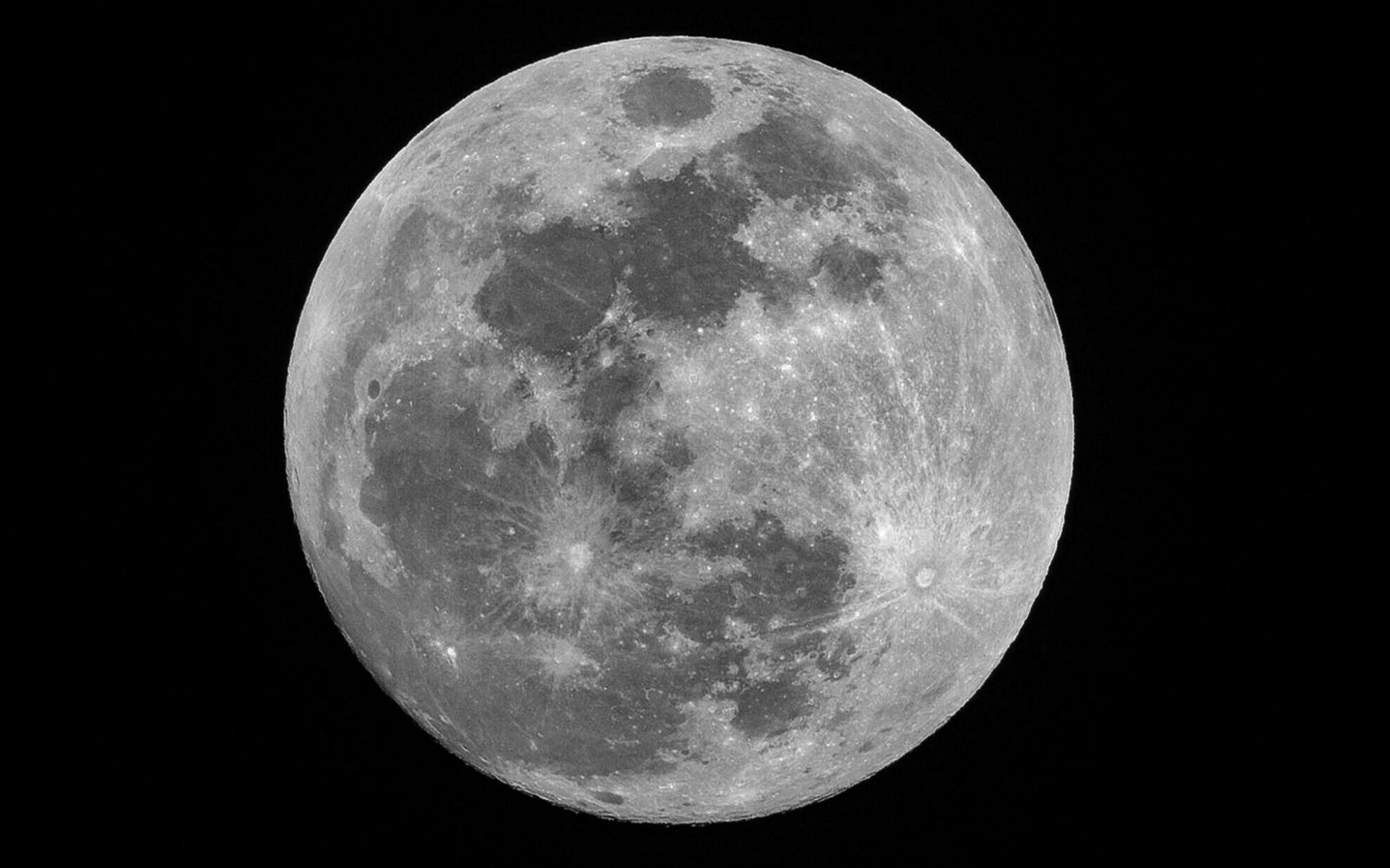 NASA plāno 2026. gada sākumā nosūtīt astronautus uz Mēness orbītu