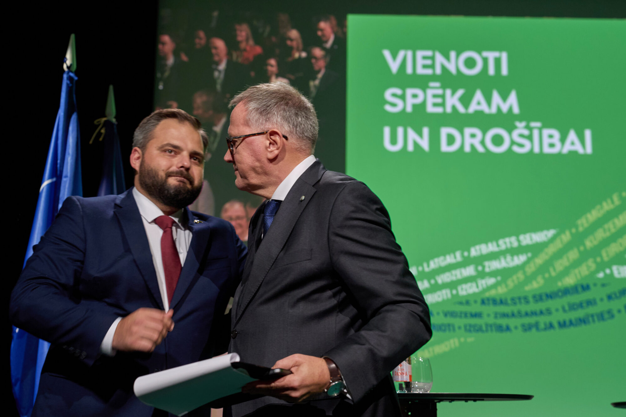 Nedēļas politikas apskats: Pret karu īsto, pret karu hibrīdo