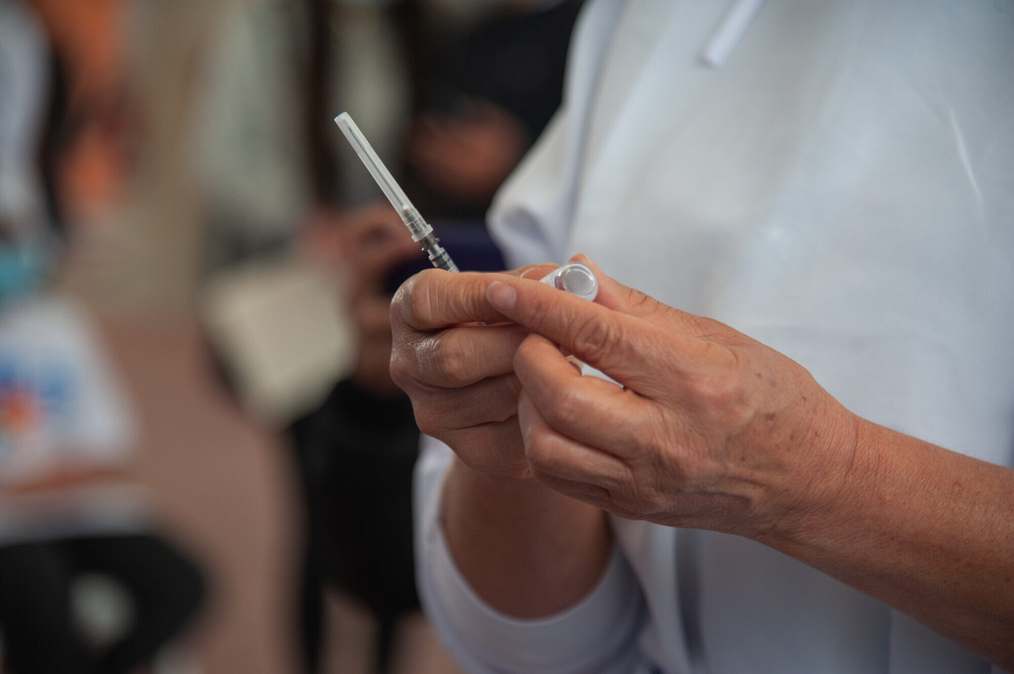 Mediķi Covid-19 vakcīnas pasūta ar nelielu rezervi