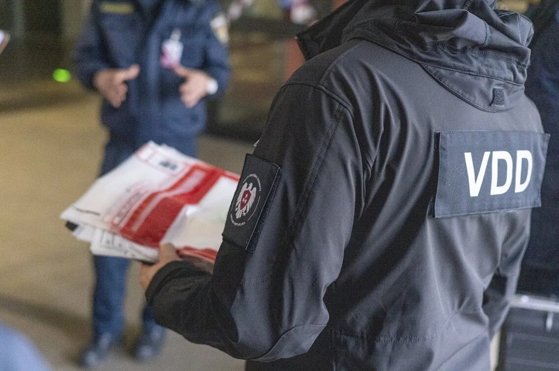 VDD sācis izmeklēšanu pret Latvijas valstspiederīgo par agresiju pret ukraiņiem Šveicē