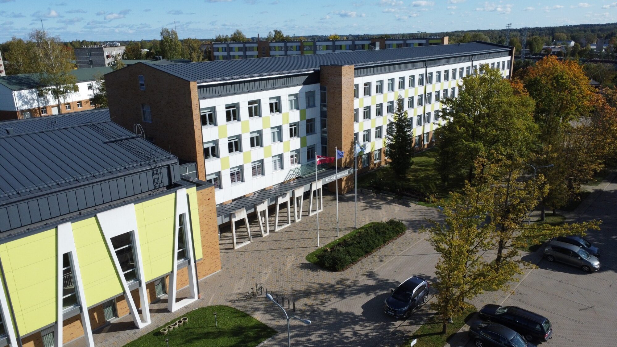 Tiesai nodod lietu par naudas izkrāpšanu Rēzeknes tehnikumā
