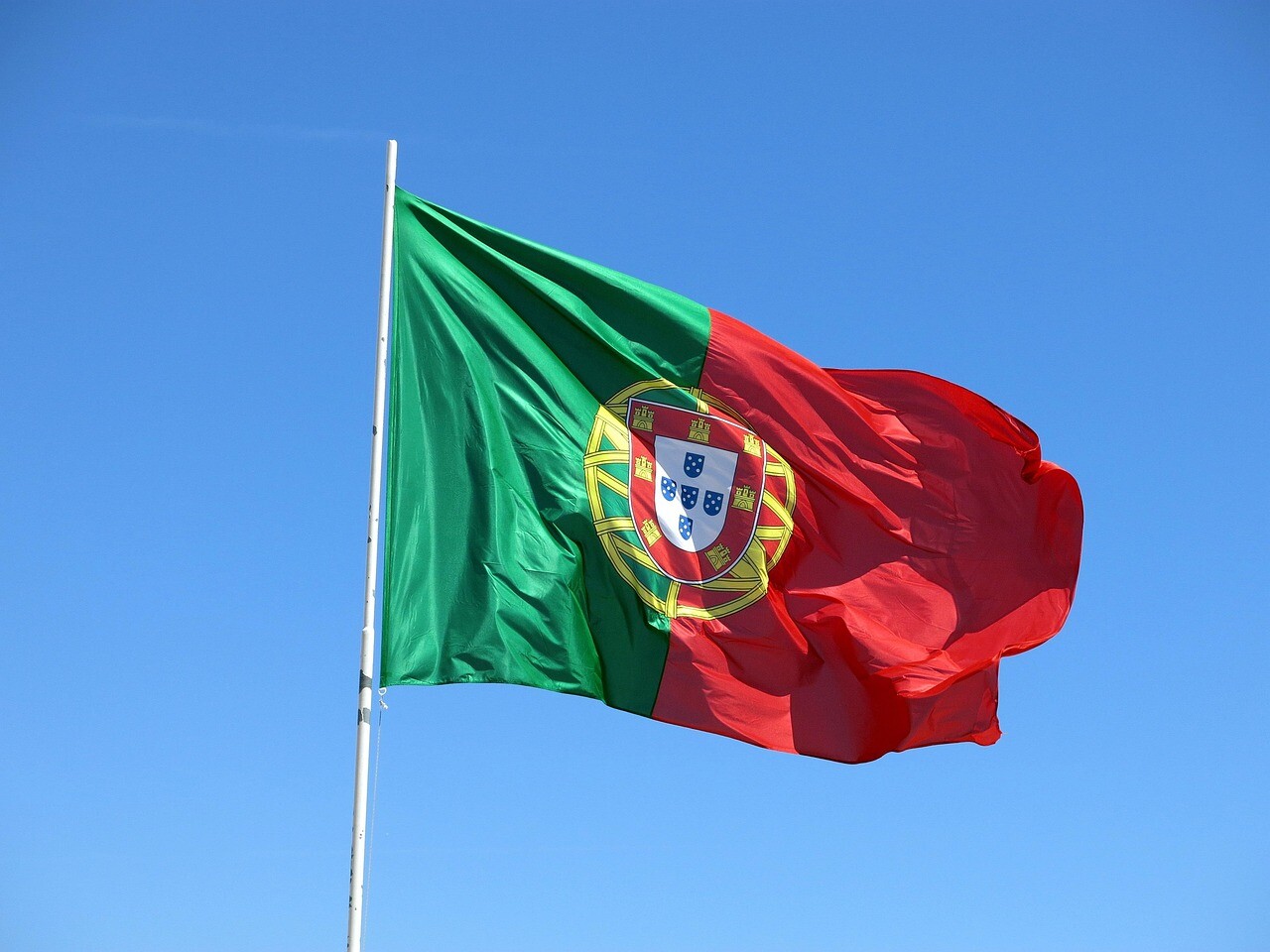 Portugālē streiko valsts sektorā strādājošie