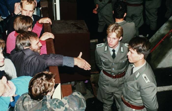 35 gadus pēc Vācijas atkalapvienošanās interese par “Stasi” arhīviem nezūd