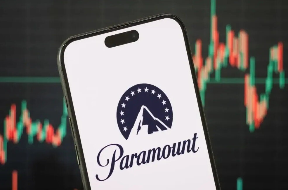 “Warner Bros.” aicina akcionārus noraidīt “Paramount” izteikto pārņemšanas piedāvājumu