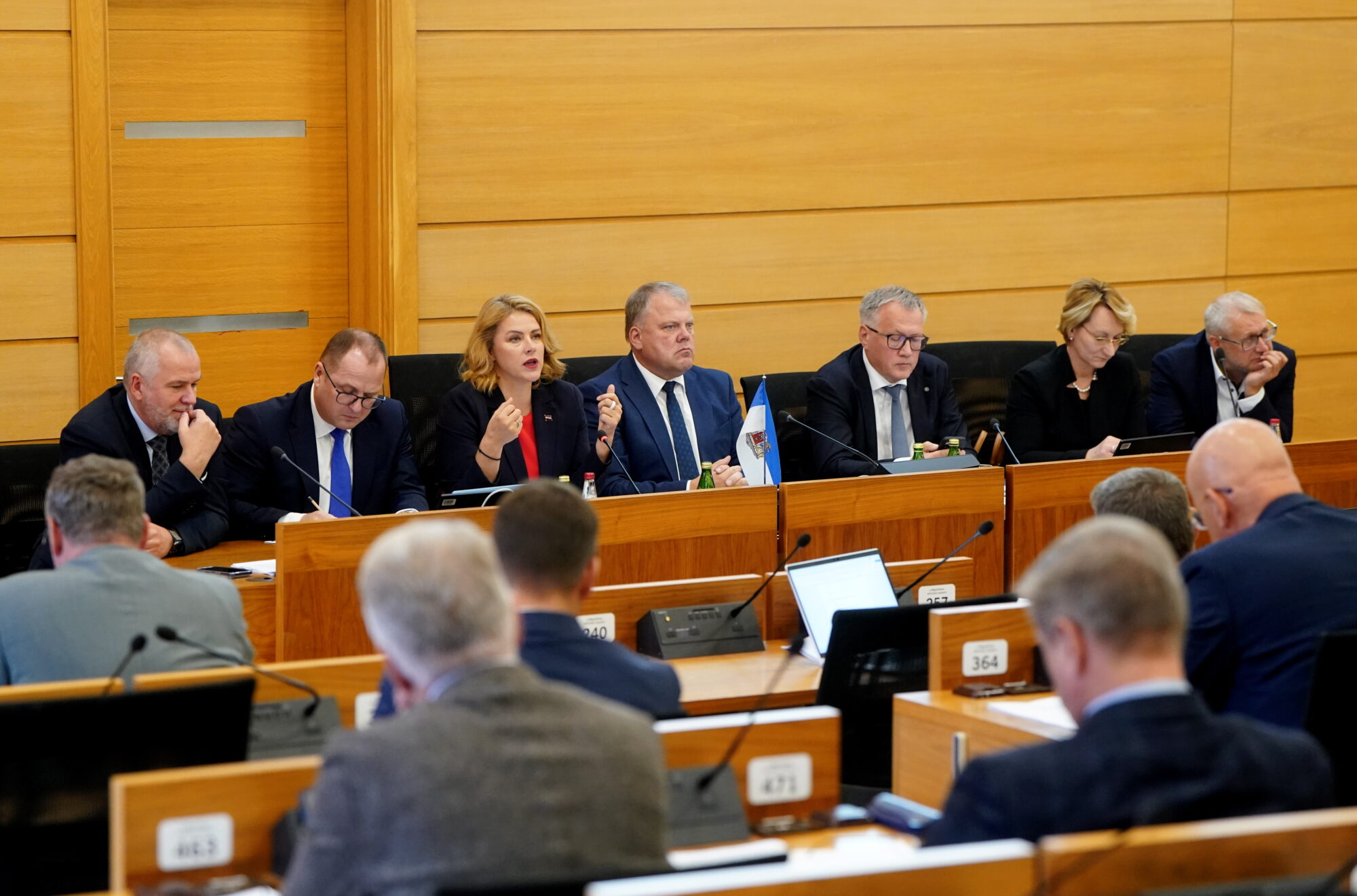 Valdībai un LPS atšķirīgi viedokļi par darbaspēka nodokļu reformas radītās ietekmes kompensāciju pašvaldībām