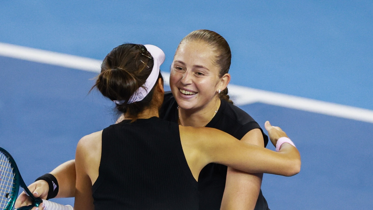Ostapenko sasniedz Pekinas “WTA 1000” turnīra dubultspēļu pusfinālu