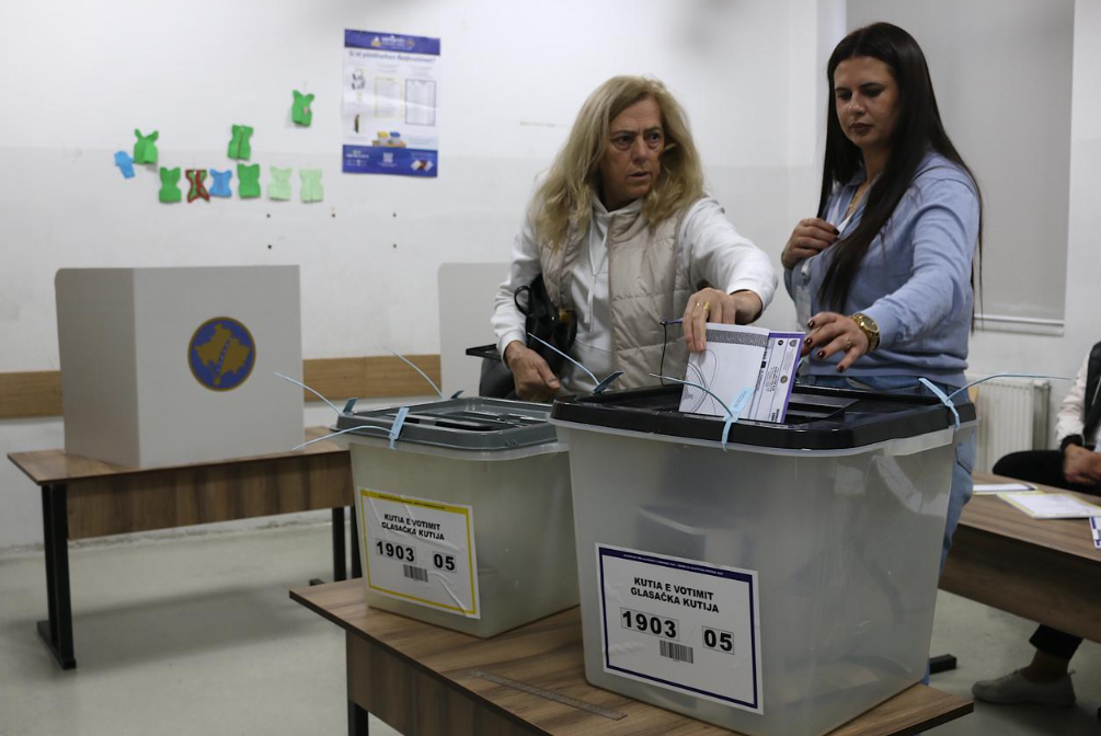 Kosovā notiek municipālās vēlēšanas