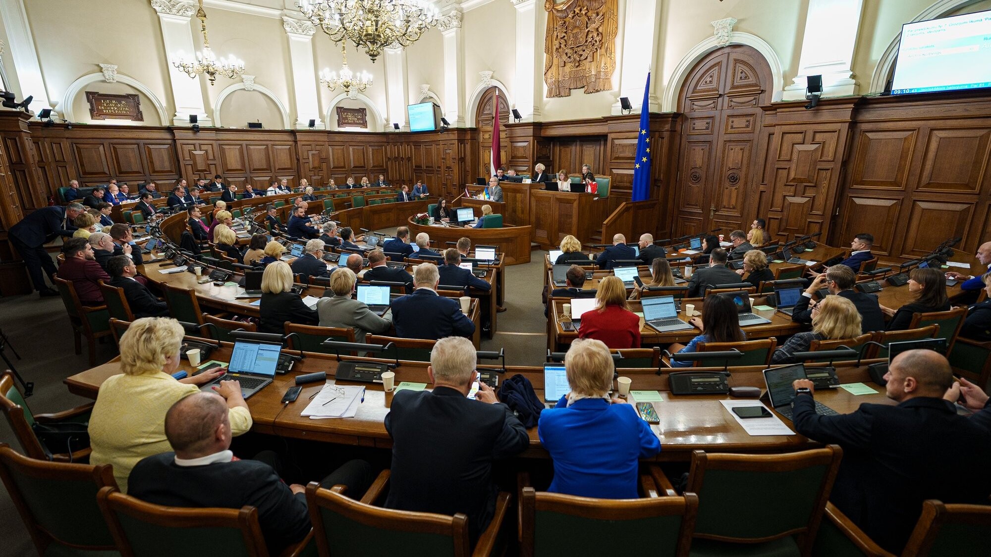 Saeimā deputātu vairākuma atbalstu gūst “alternatīva Stambulas konvencijai”