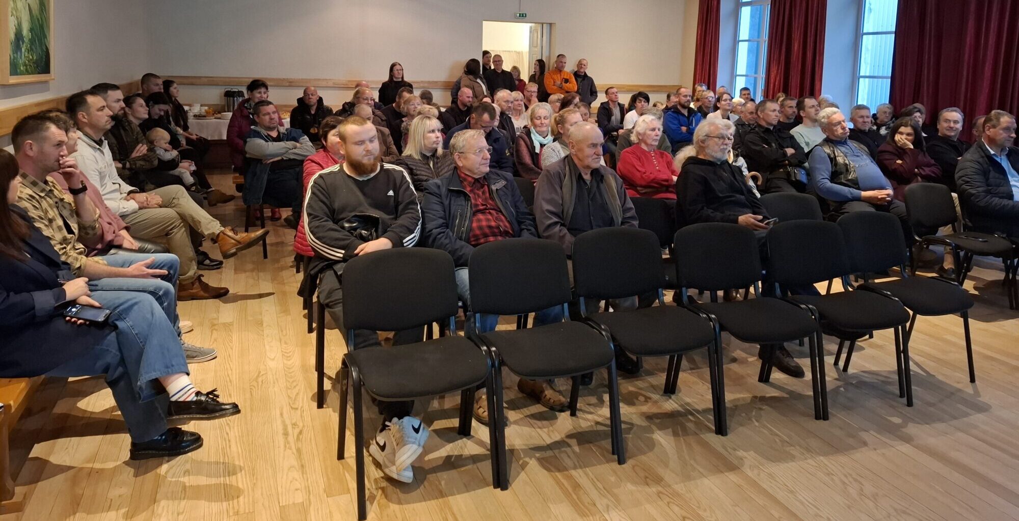 Sakas pagasta 46 turbīnu vēja parks saņem zaļo gaismu. “Kādēļ gribat izpostīt mūsu vidi?” jautā iedzīvotāji