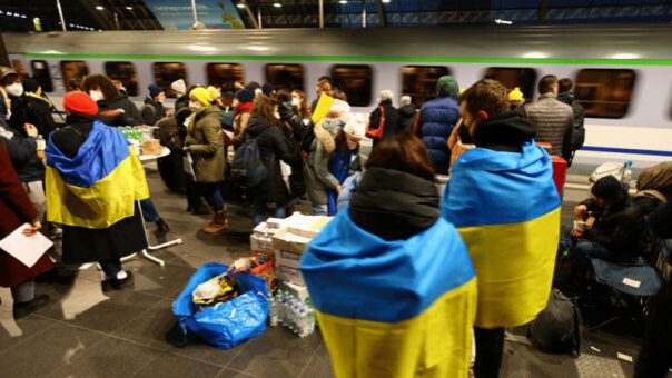 Polijā novērojams gados jaunu ukraiņu bēgļu pieplūdums