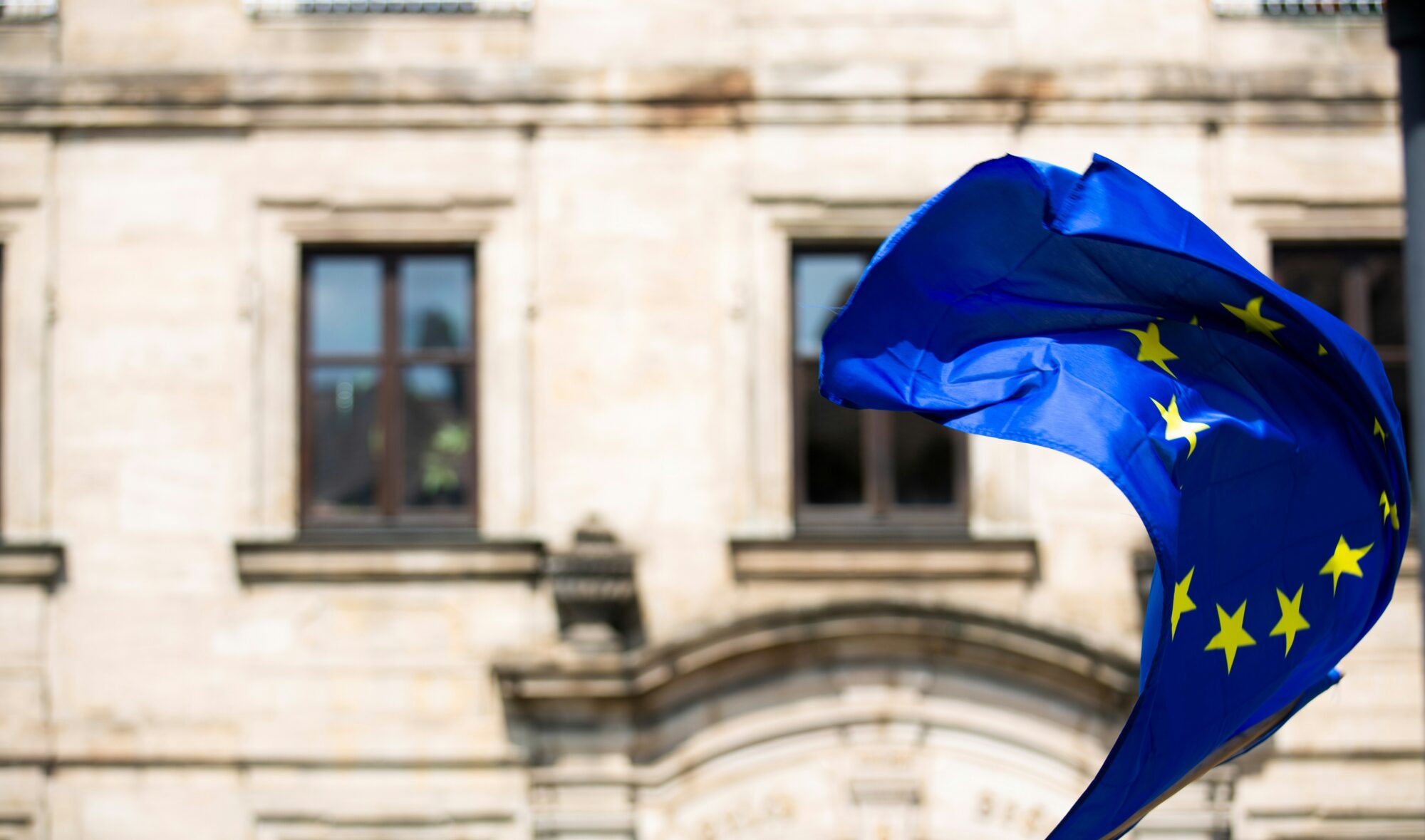 Ziņojums: Divās trešdaļās ES valstu pasliktinājies tiesiskums