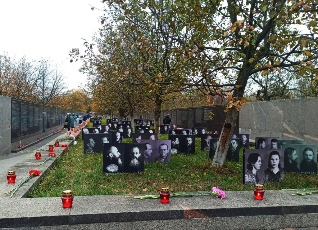 Rietumu diplomāti Maskavā piemin padomju represiju upurus
