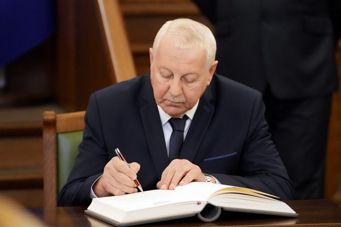 ZZS parlamentārietis Andrejs Vilks nolicis Saeimas deputāta mandātu