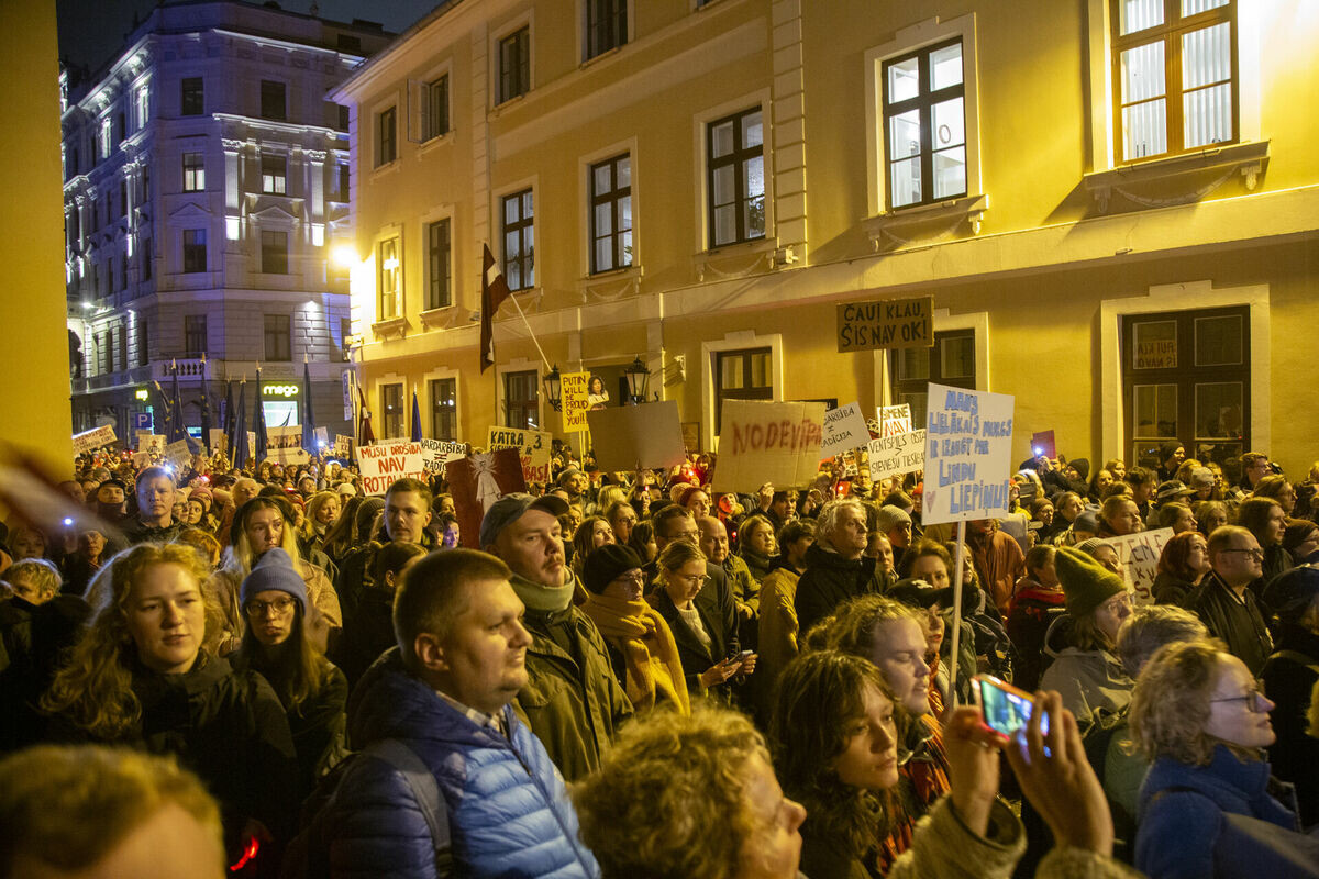 NA un AS atbalsta Valsts prezidenta aicinājumu lemšanu par Stambulas konvenciju turpināt nākamajā Saeimā