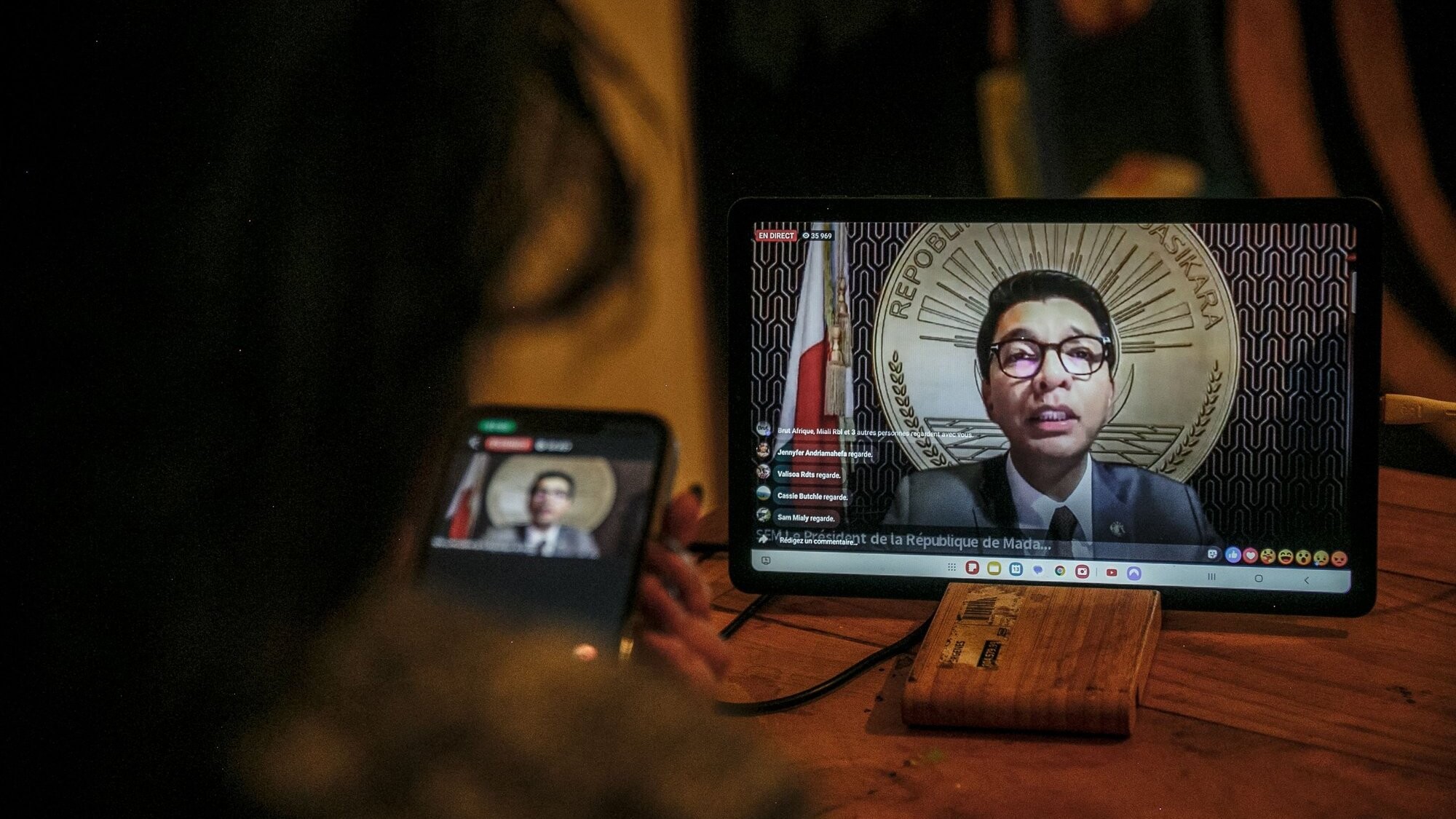 Madagaskaras prezidents aizbēdzis no valsts