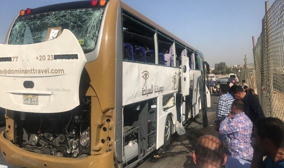 Ēģiptē tūristu autobusa un kravas auto sadursmē divi bojāgājušie